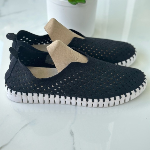 ILSE JACOBSON - Perforated Scalloped Suede Tulip Flats - Black size 10 (40) - Picture 6 of 8